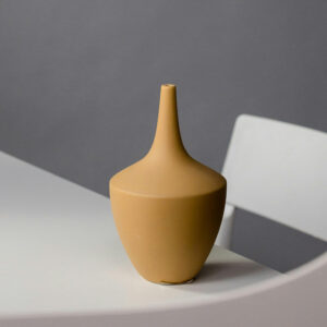 minimalist ceramic vase