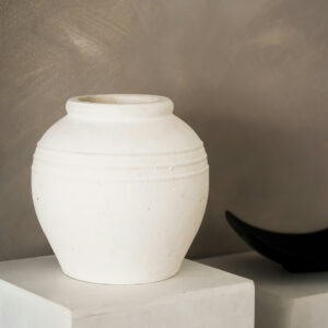 minimalist ceramic vase