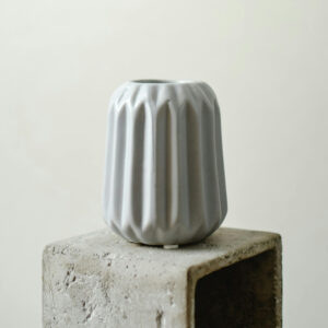 minimalist ceramic vase