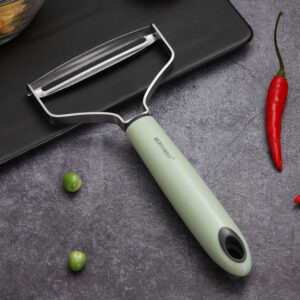 Vegetable peeler – sharp stainless blade with a soft grip handle
