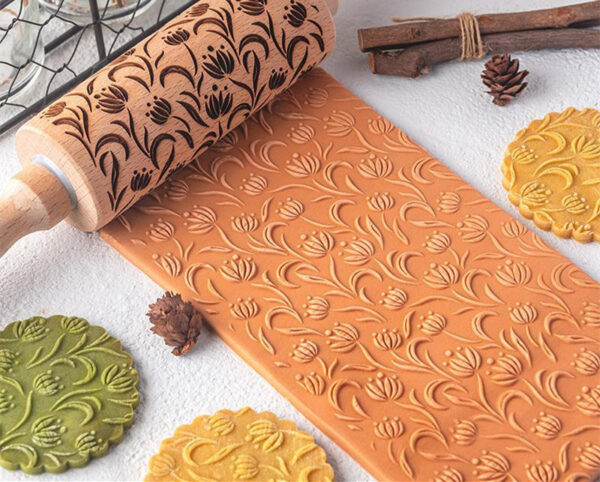 Embossed rolling pin – view 4
